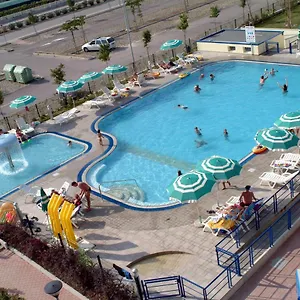  Apartament Altanea Residences Con Piscina