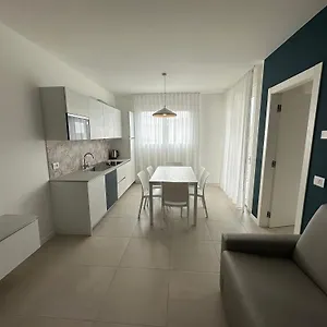  Apartament Woody Charming - Agenzia Cocal