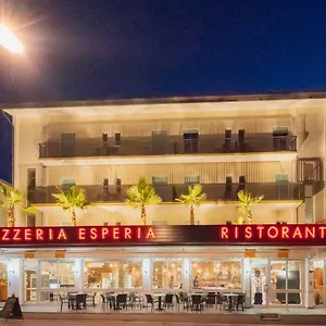 Esperia Hotel