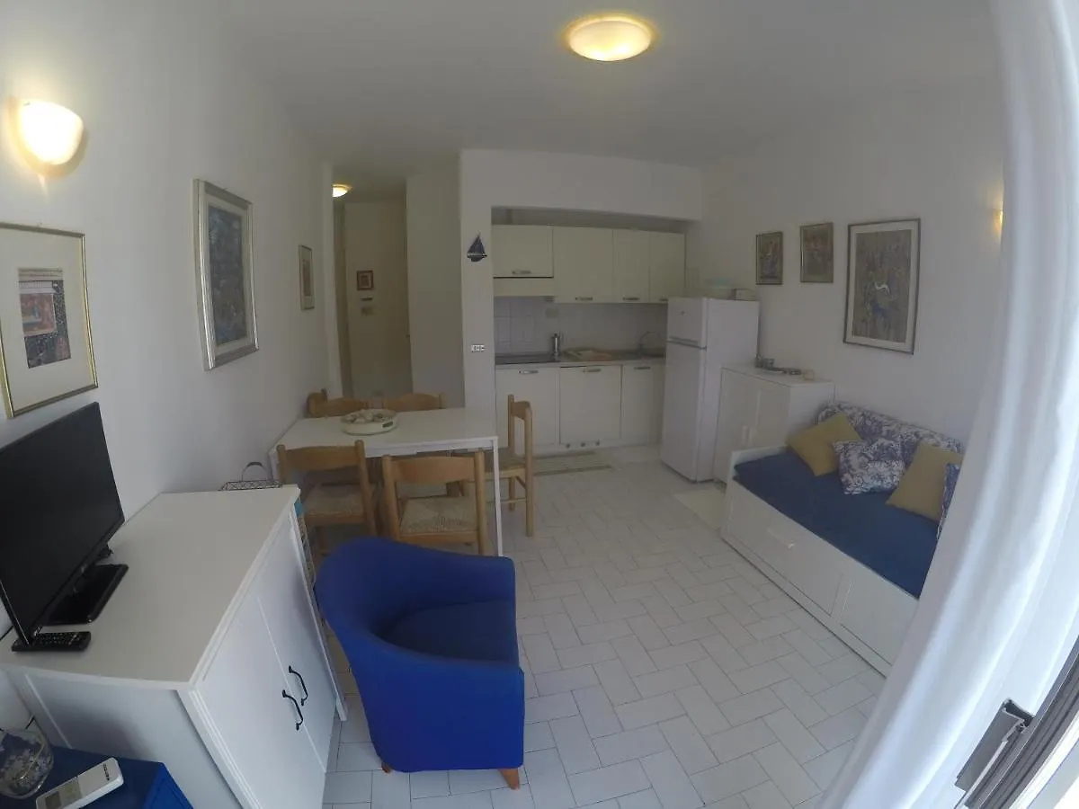 Residence Selenis Bilocale Vista Piscina - Agenzia Cocal Caorle 0*,  Italy